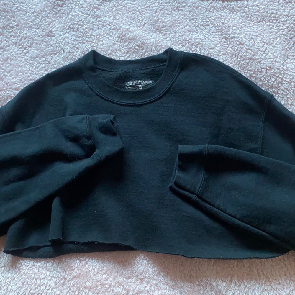 Pretty Little Thing Black Cropped Pullover